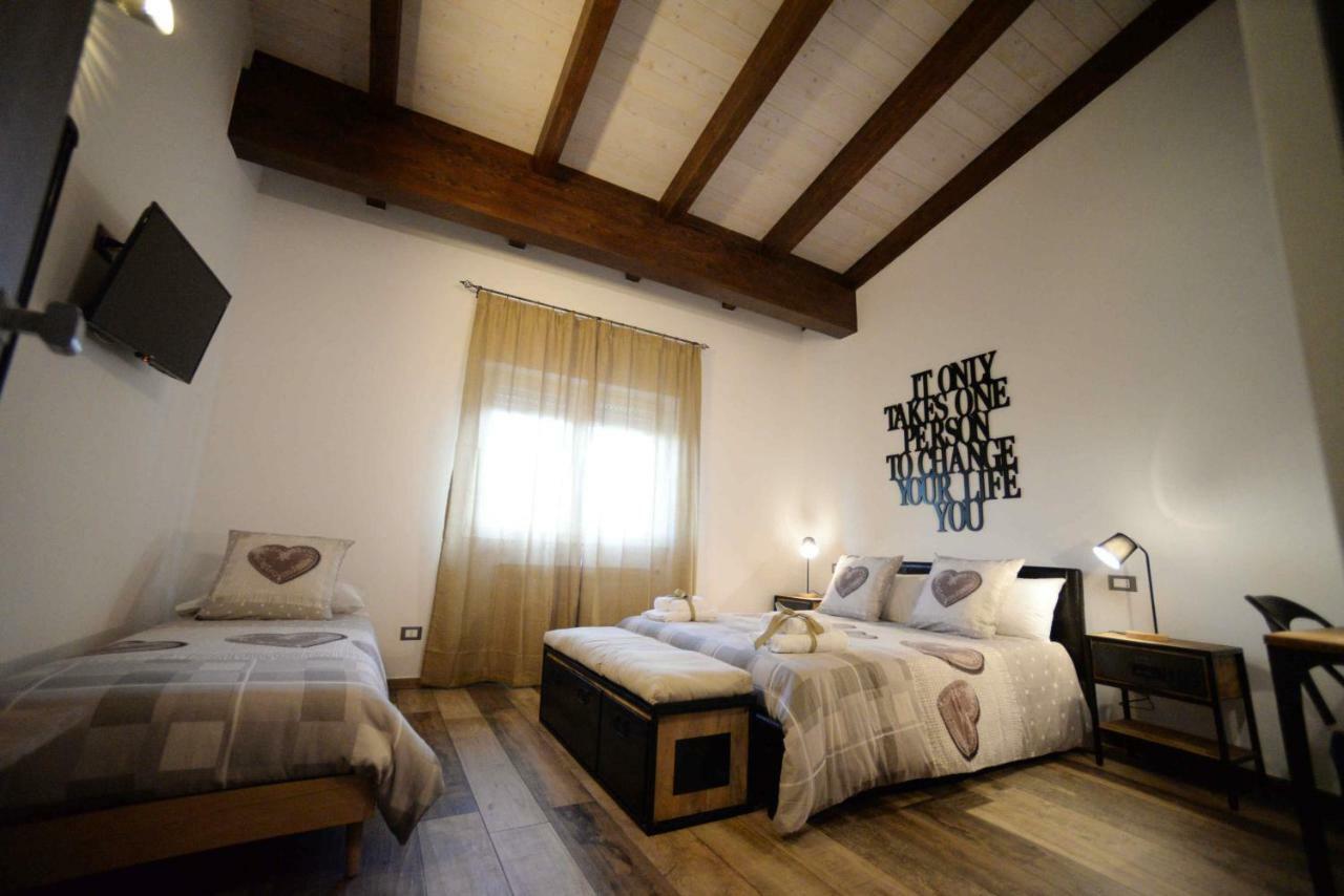 Cristiano Hotel Cosenza Buitenkant foto