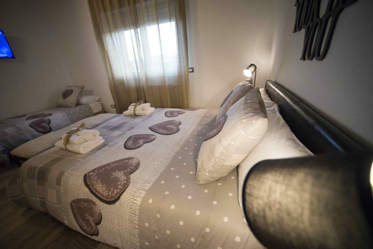 Cristiano Hotel Cosenza Buitenkant foto